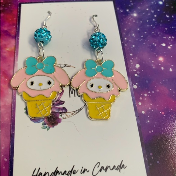 Kawaii cuteness my melody earrings, pastel goth sanrio jewelry, hello kitty pal - Picture 4 of 4
